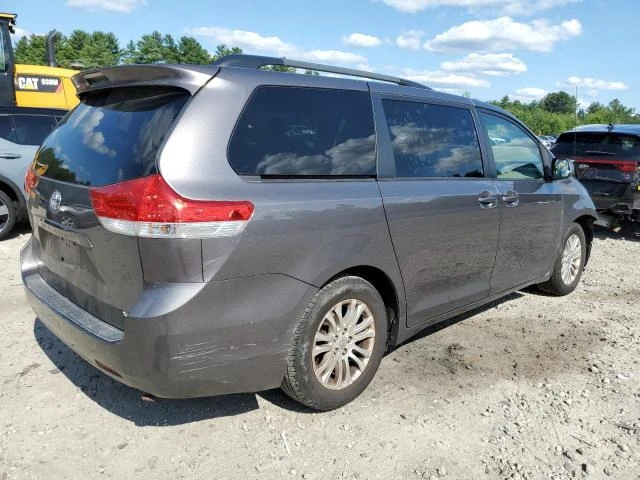 Photo 2 VIN: 5TDYK3DC8BS080666 - TOYOTA SIENNA XLE 