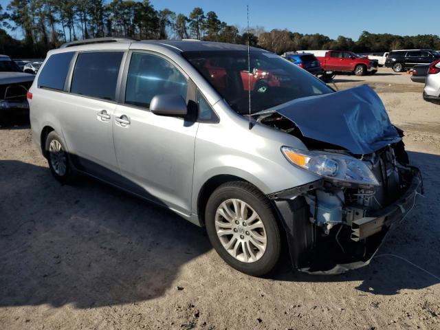 Photo 3 VIN: 5TDYK3DC8BS085205 - TOYOTA SIENNA XLE 