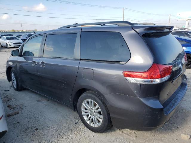 Photo 1 VIN: 5TDYK3DC8BS098844 - TOYOTA SIENNA XLE 