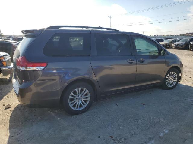 Photo 2 VIN: 5TDYK3DC8BS098844 - TOYOTA SIENNA XLE 