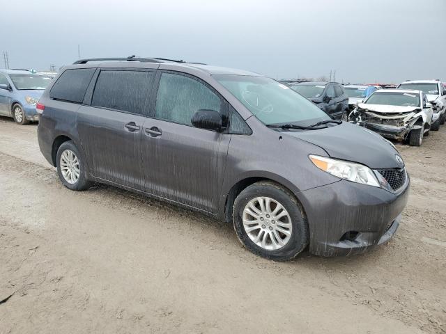 Photo 3 VIN: 5TDYK3DC8BS098844 - TOYOTA SIENNA XLE 