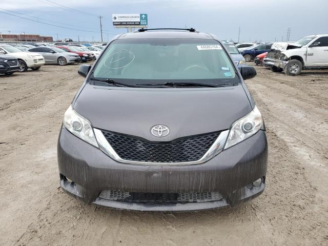 Photo 4 VIN: 5TDYK3DC8BS098844 - TOYOTA SIENNA XLE 