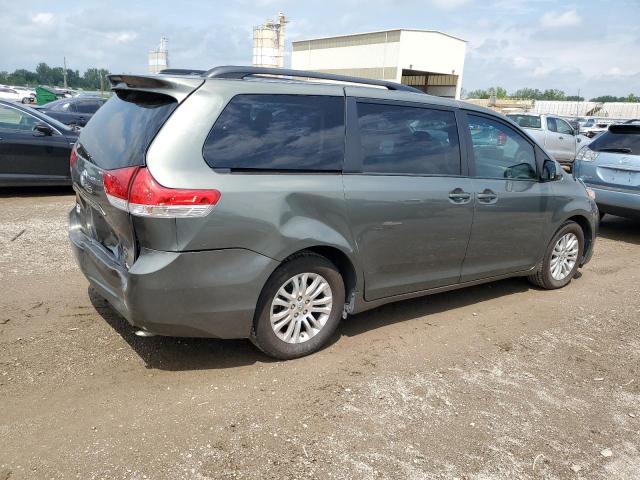 Photo 2 VIN: 5TDYK3DC8BS147752 - TOYOTA SIENNA XLE 