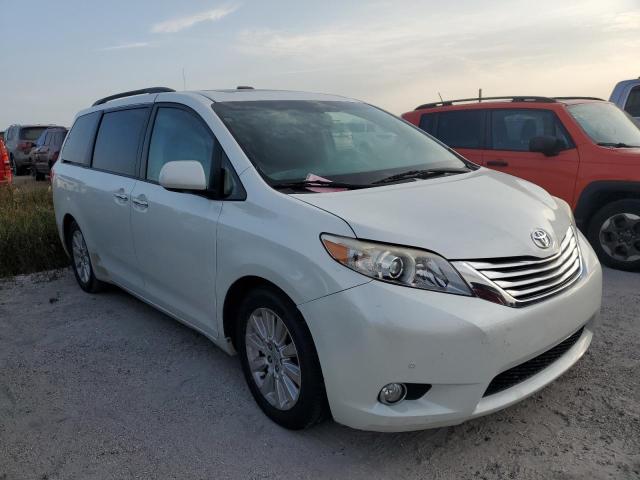 Photo 3 VIN: 5TDYK3DC8BS153275 - TOYOTA SIENNA XLE 