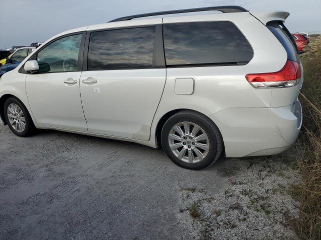 Photo 5 VIN: 5TDYK3DC8BS153275 - TOYOTA SIENNA XLE 