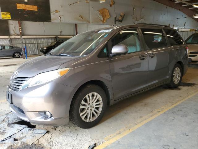 Photo 0 VIN: 5TDYK3DC8BS167077 - TOYOTA SIENNA XLE 