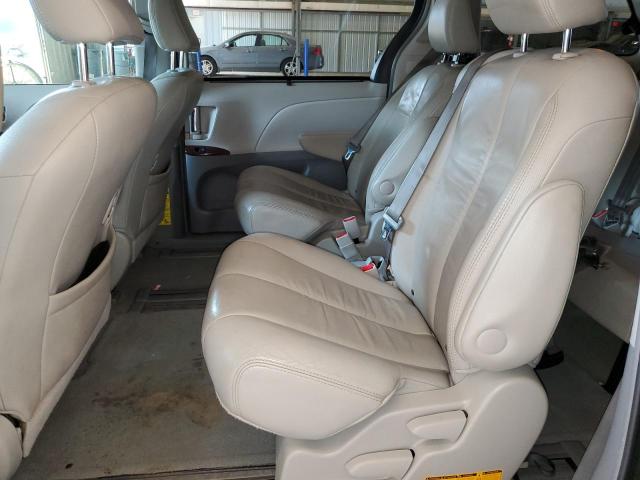 Photo 10 VIN: 5TDYK3DC8BS167077 - TOYOTA SIENNA XLE 