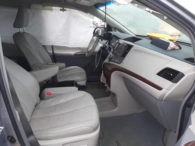 Photo 4 VIN: 5TDYK3DC8CS183507 - TOYOTA SIENNA XLE 