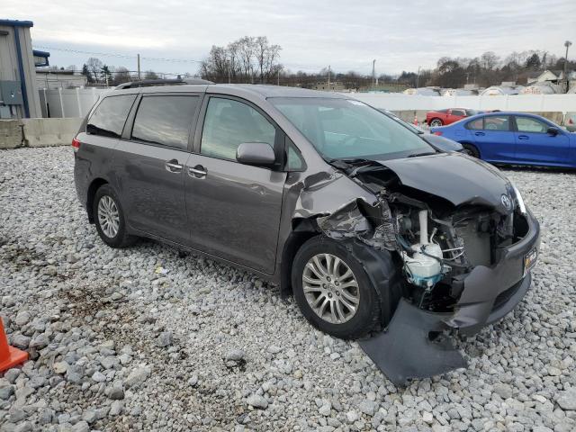 Photo 3 VIN: 5TDYK3DC8CS190196 - TOYOTA SIENNA XLE 