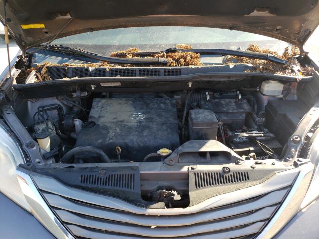 Photo 6 VIN: 5TDYK3DC8CS218403 - TOYOTA SIENNA XLE 