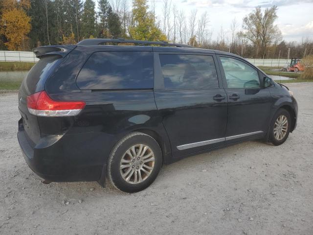 Photo 2 VIN: 5TDYK3DC8CS225481 - TOYOTA SIENNA XLE 