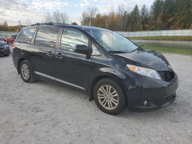 Photo 3 VIN: 5TDYK3DC8CS225481 - TOYOTA SIENNA XLE 