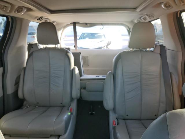 Photo 9 VIN: 5TDYK3DC8CS232415 - TOYOTA SIENNA XLE 