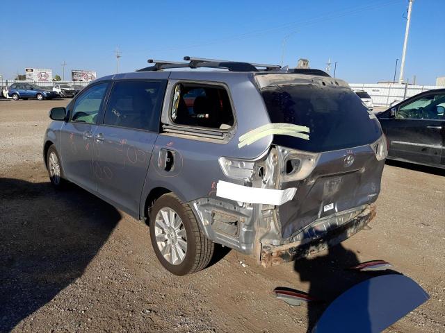 Photo 2 VIN: 5TDYK3DC8CS245696 - TOYOTA SIENNA XLE 