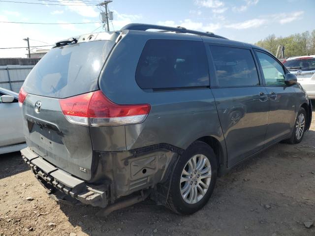 Photo 2 VIN: 5TDYK3DC8CS247867 - TOYOTA SIENNA XLE 