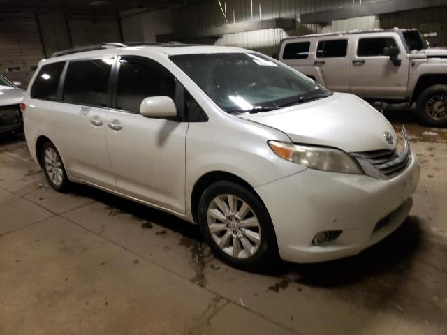 Photo 3 VIN: 5TDYK3DC8CS254558 - TOYOTA SIENNA XLE 