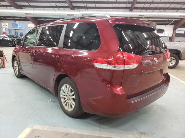 Photo 2 VIN: 5TDYK3DC8CS255144 - TOYOTA SIENNA XLE 