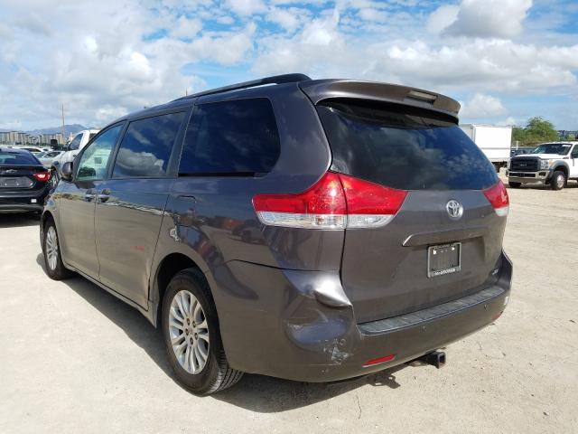 Photo 2 VIN: 5TDYK3DC8CS261252 - TOYOTA SIENNA XLE 