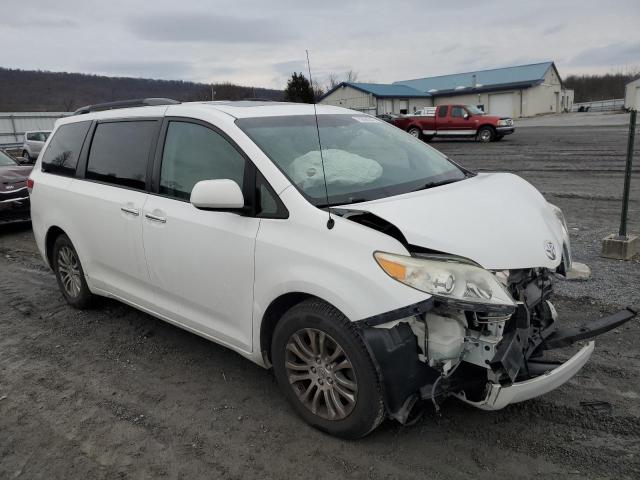 Photo 3 VIN: 5TDYK3DC8DS299095 - TOYOTA SIENNA XLE 