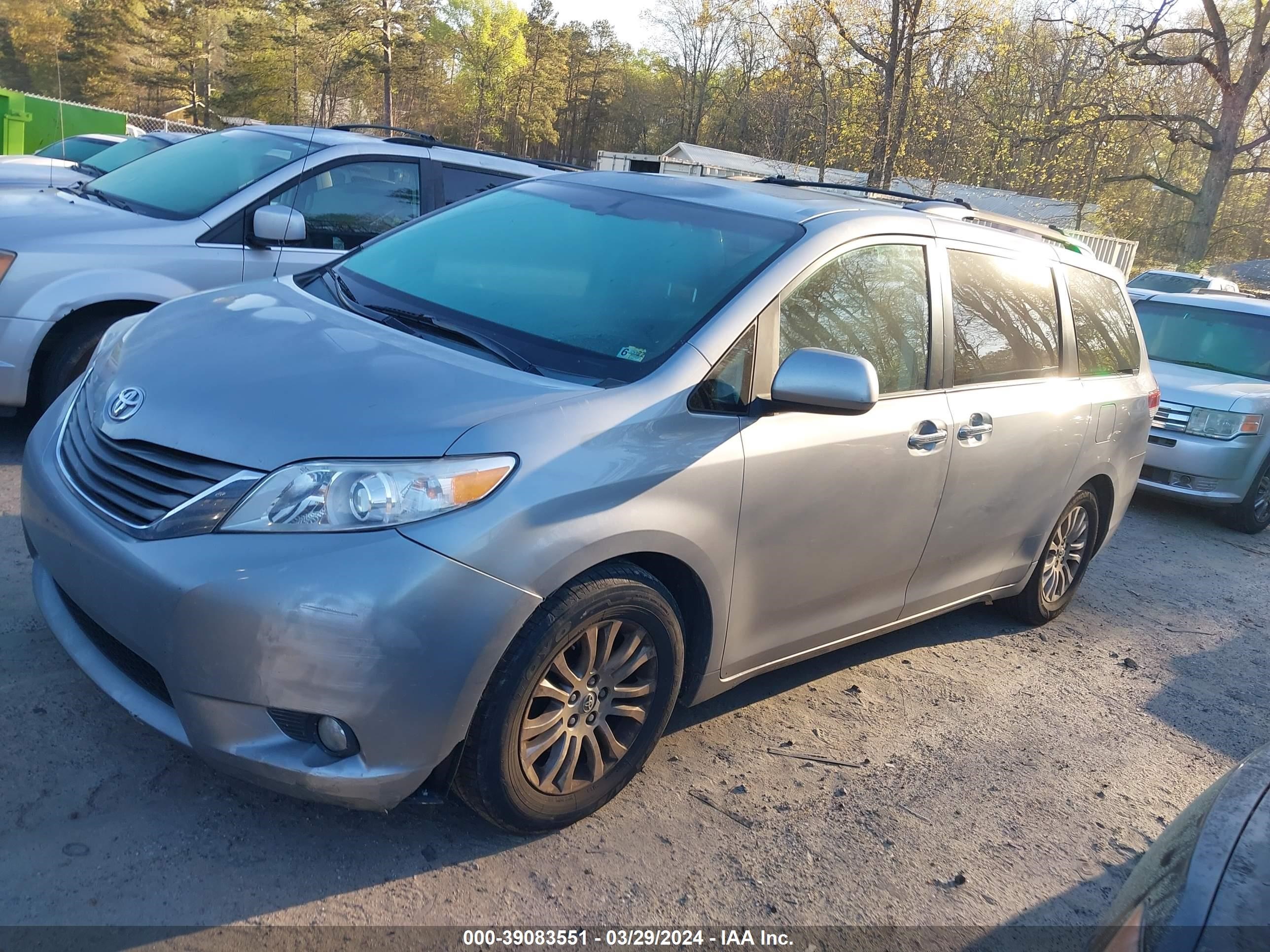 Photo 1 VIN: 5TDYK3DC8DS299629 - TOYOTA SIENNA 