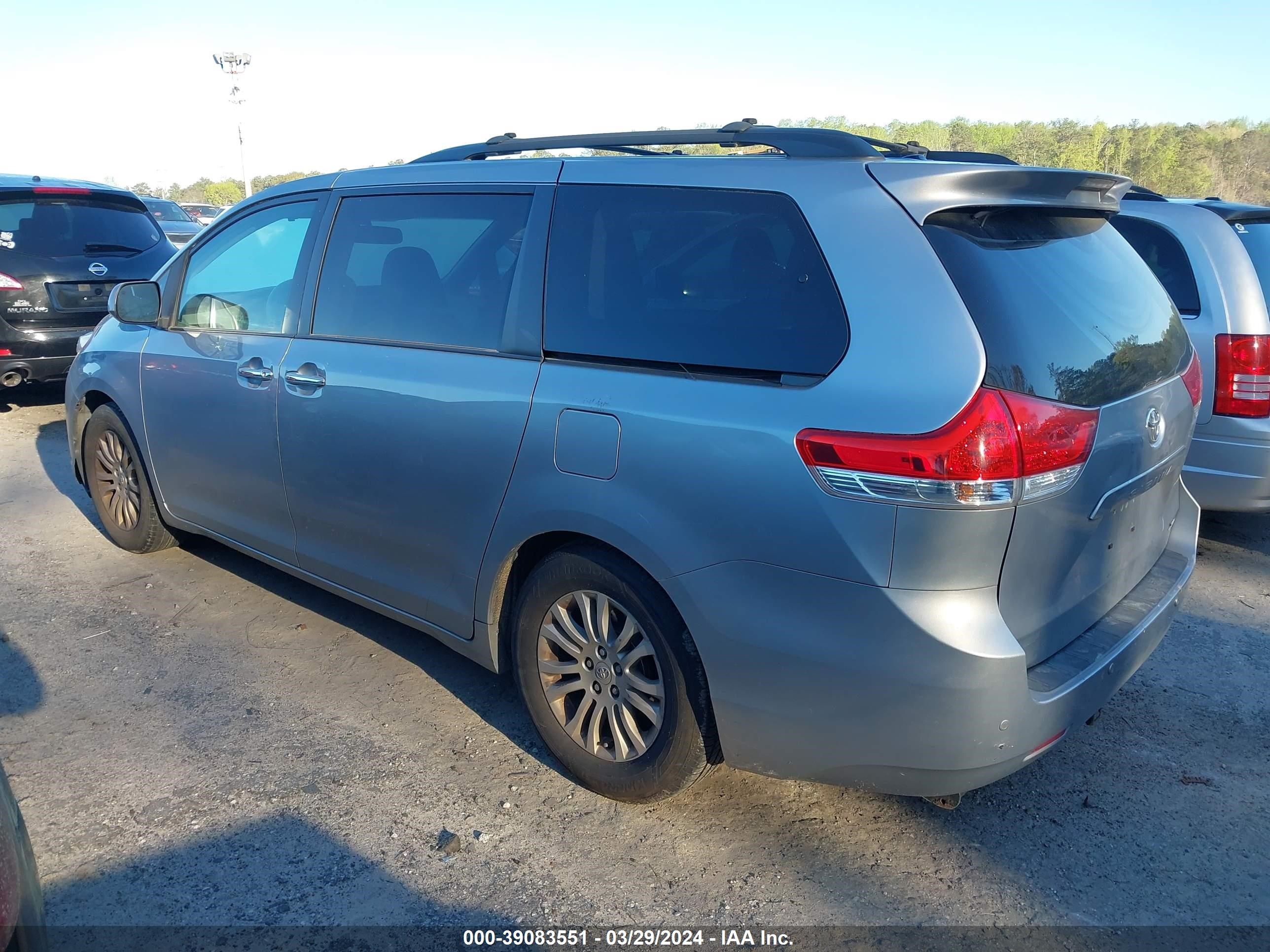 Photo 12 VIN: 5TDYK3DC8DS299629 - TOYOTA SIENNA 