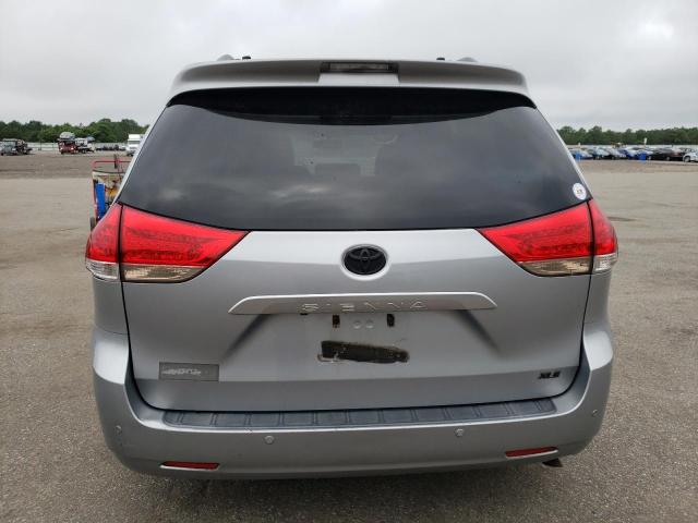 Photo 5 VIN: 5TDYK3DC8DS317756 - TOYOTA SIENNA XLE 