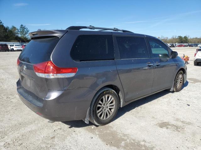 Photo 2 VIN: 5TDYK3DC8DS331205 - TOYOTA SIENNA XLE 