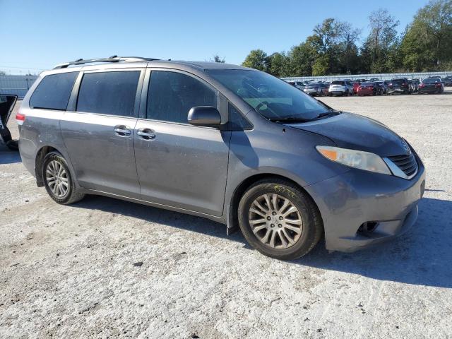 Photo 3 VIN: 5TDYK3DC8DS331205 - TOYOTA SIENNA XLE 