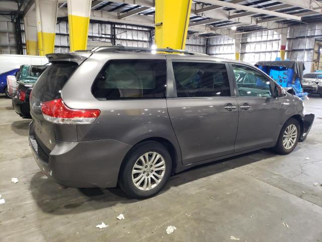 Photo 2 VIN: 5TDYK3DC8DS334394 - TOYOTA SIENNA XLE 