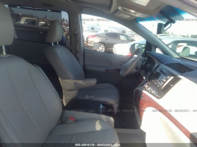 Photo 4 VIN: 5TDYK3DC8DS356928 - TOYOTA SIENNA 