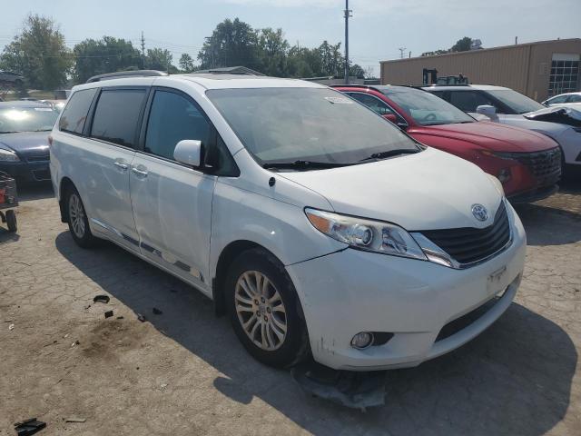 Photo 3 VIN: 5TDYK3DC8DS360719 - TOYOTA SIENNA XLE 