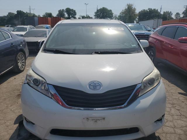 Photo 4 VIN: 5TDYK3DC8DS360719 - TOYOTA SIENNA XLE 