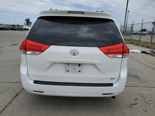 Photo 5 VIN: 5TDYK3DC8DS390044 - TOYOTA SIENNA XLE 