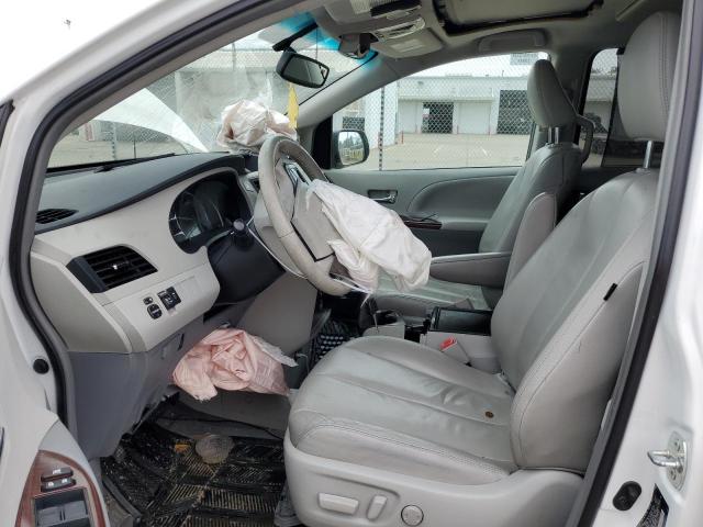 Photo 6 VIN: 5TDYK3DC8DS390044 - TOYOTA SIENNA XLE 