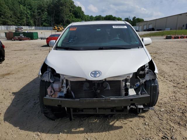 Photo 4 VIN: 5TDYK3DC8DS398340 - TOYOTA SIENNA XLE 