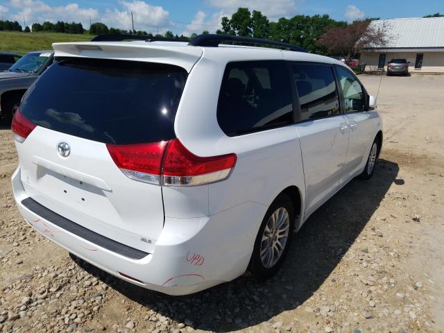 Photo 3 VIN: 5TDYK3DC8DS402418 - TOYOTA SIENNA XLE 