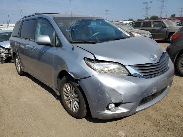 Photo 3 VIN: 5TDYK3DC8ES431239 - TOYOTA SIENNA XLE 