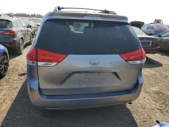 Photo 5 VIN: 5TDYK3DC8ES431239 - TOYOTA SIENNA XLE 