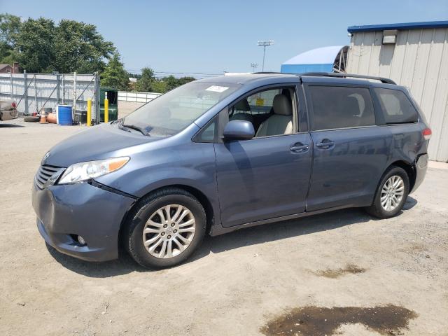 Photo 1 VIN: 5TDYK3DC8ES458909 - TOYOTA SIENNA XLE 