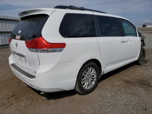 Photo 2 VIN: 5TDYK3DC8ES459445 - TOYOTA SIENNA XLE 