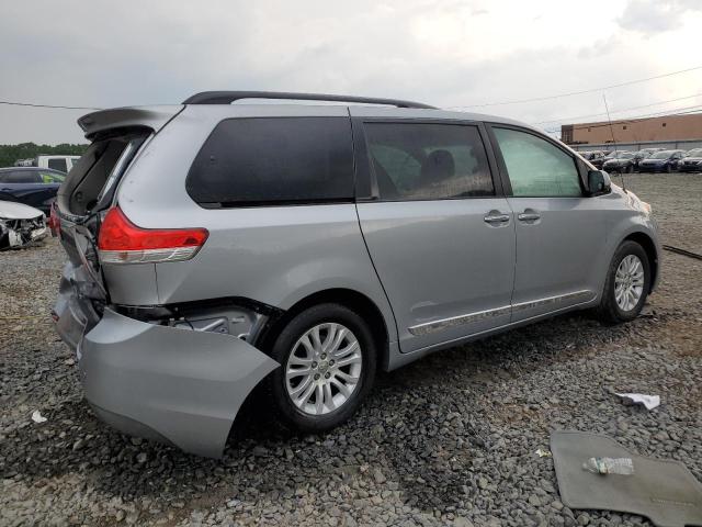 Photo 2 VIN: 5TDYK3DC8ES460000 - TOYOTA SIENNA XLE 