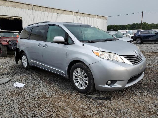 Photo 3 VIN: 5TDYK3DC8ES460000 - TOYOTA SIENNA XLE 