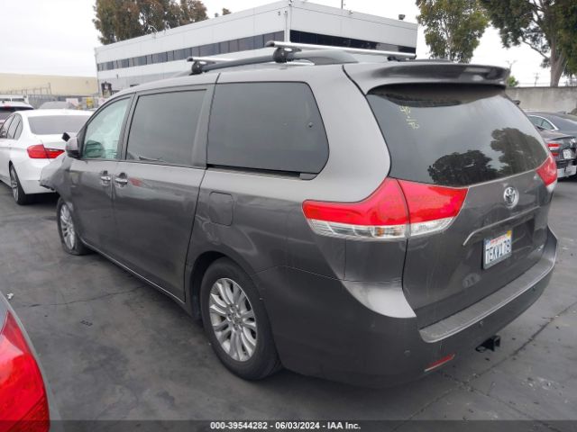 Photo 2 VIN: 5TDYK3DC8ES464497 - TOYOTA SIENNA 