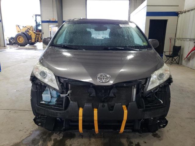 Photo 4 VIN: 5TDYK3DC8FS551253 - TOYOTA SIENNA XLE 