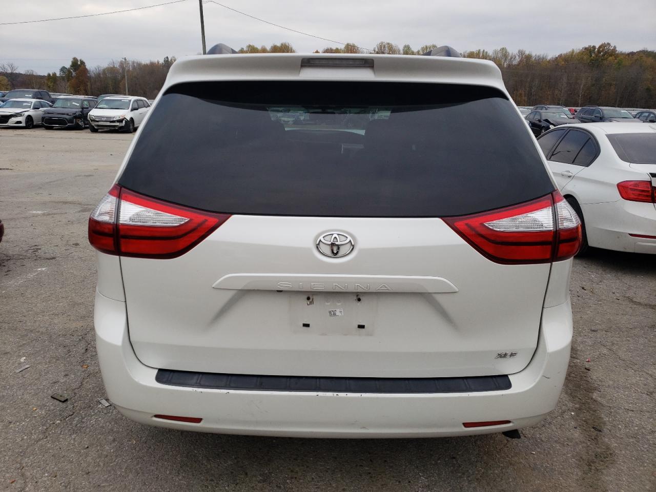 Photo 5 VIN: 5TDYK3DC8FS567937 - TOYOTA SIENNA 