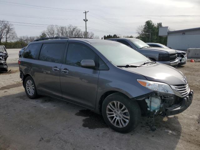 Photo 3 VIN: 5TDYK3DC8FS570319 - TOYOTA SIENNA XLE 