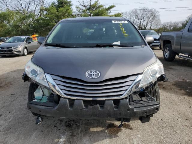 Photo 4 VIN: 5TDYK3DC8FS570319 - TOYOTA SIENNA XLE 