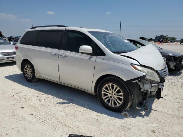 Photo 3 VIN: 5TDYK3DC8FS606333 - TOYOTA SIENNA XLE 