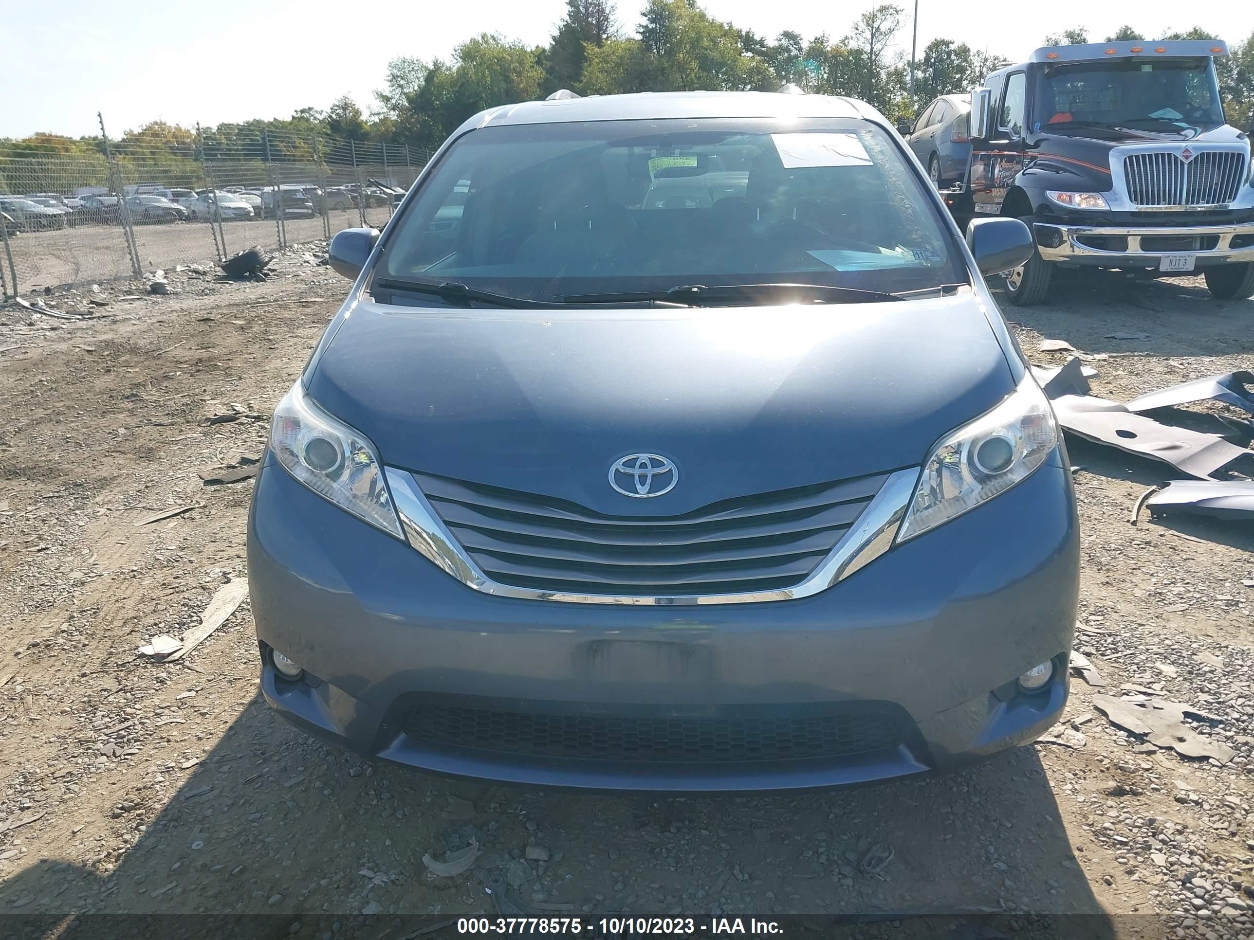 Photo 12 VIN: 5TDYK3DC8FS675524 - TOYOTA SIENNA 