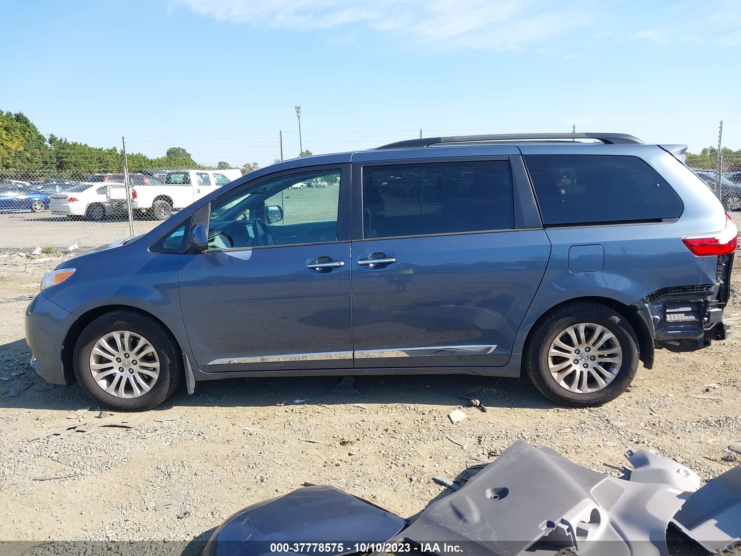 Photo 14 VIN: 5TDYK3DC8FS675524 - TOYOTA SIENNA 